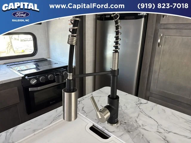 Used 2021  East to West CT 2810 KIK image 12