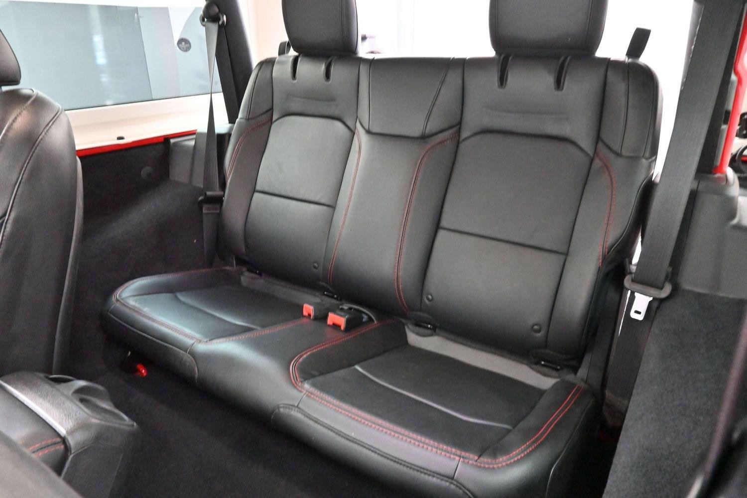 Used 2023 Firecracker Red Clearcoat Jeep Rubicon image 28