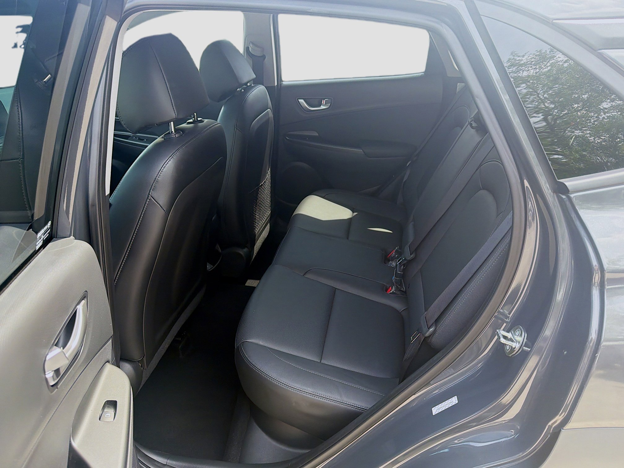 Used 2023 Ecotronic Gray Hyundai Limited image 21