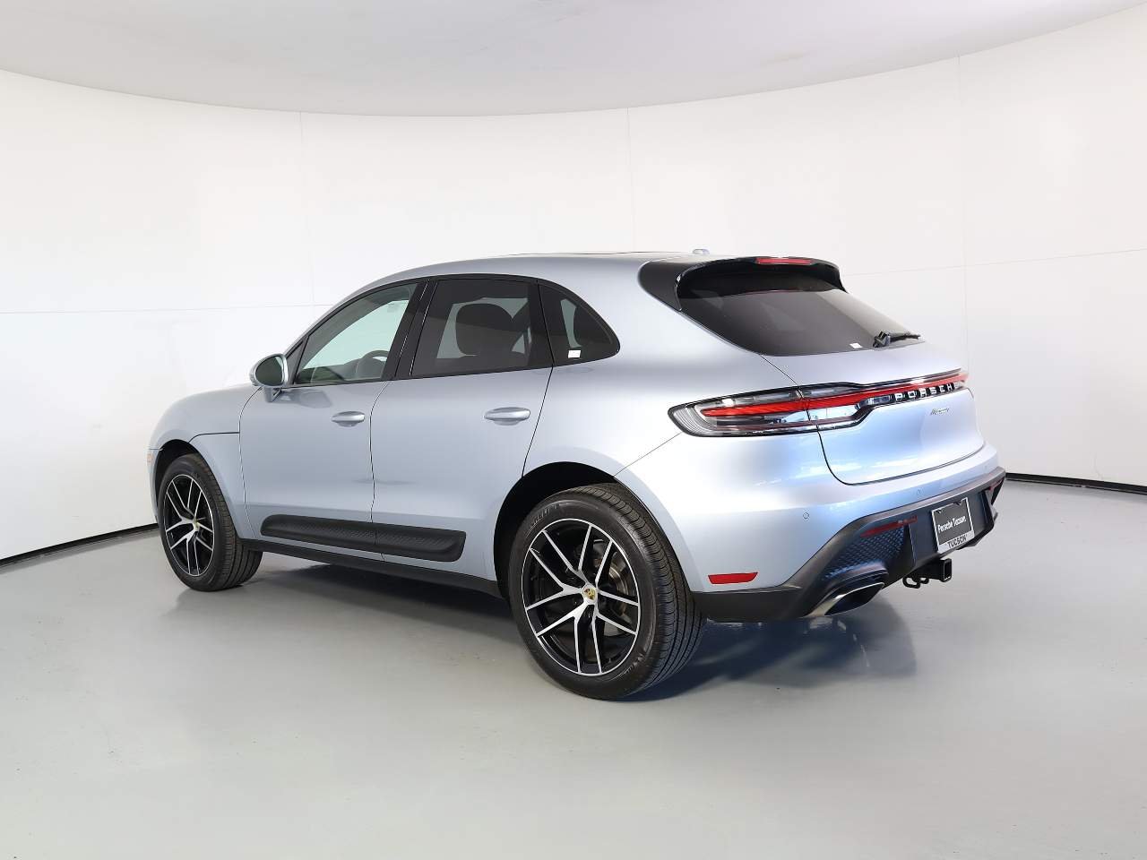 Certified Used 2025 Dolomite Silver Metallic Porsche  image 3
