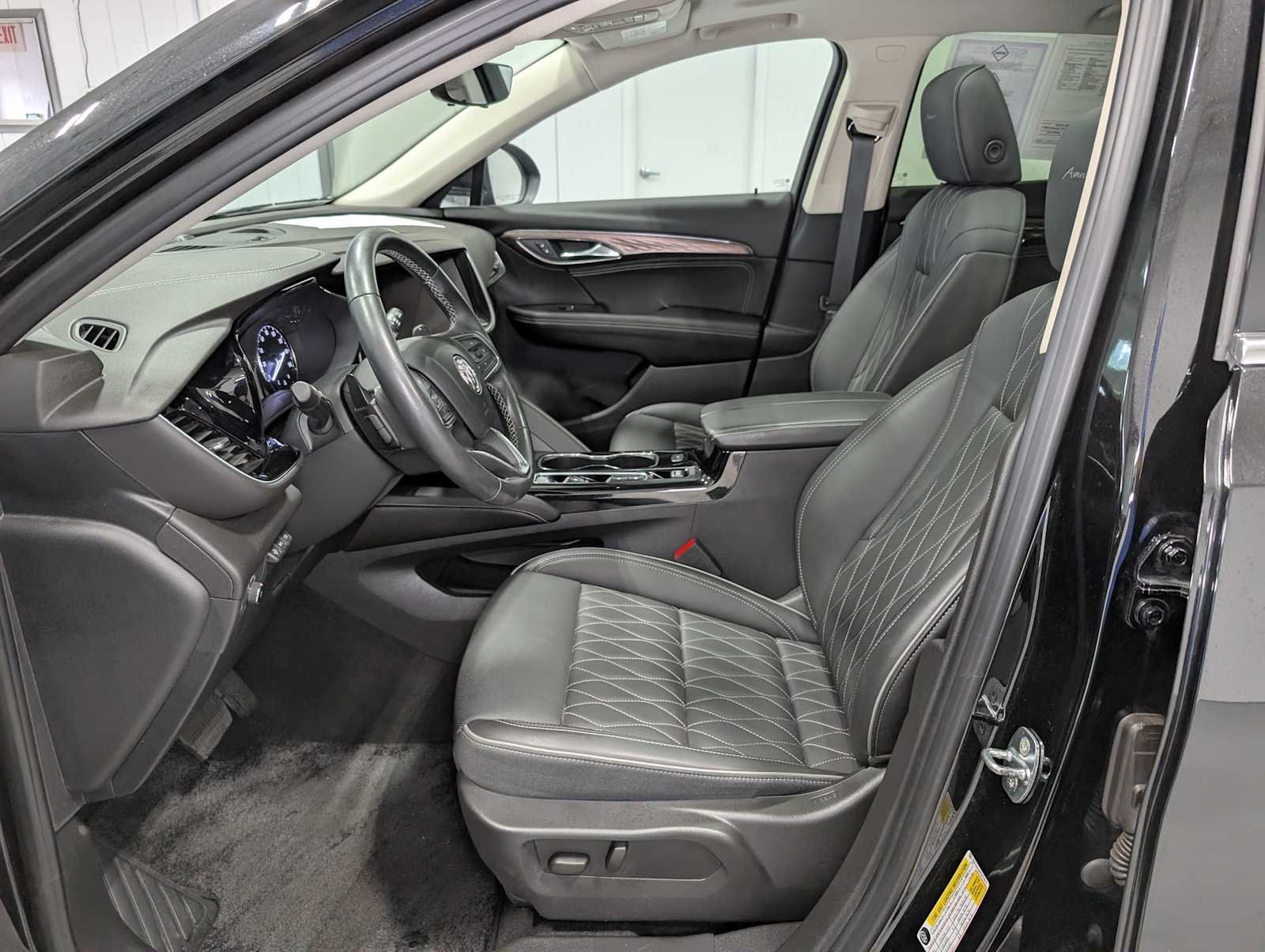 Used 2023 Ebony Twilight Metallic Buick Avenir image 4