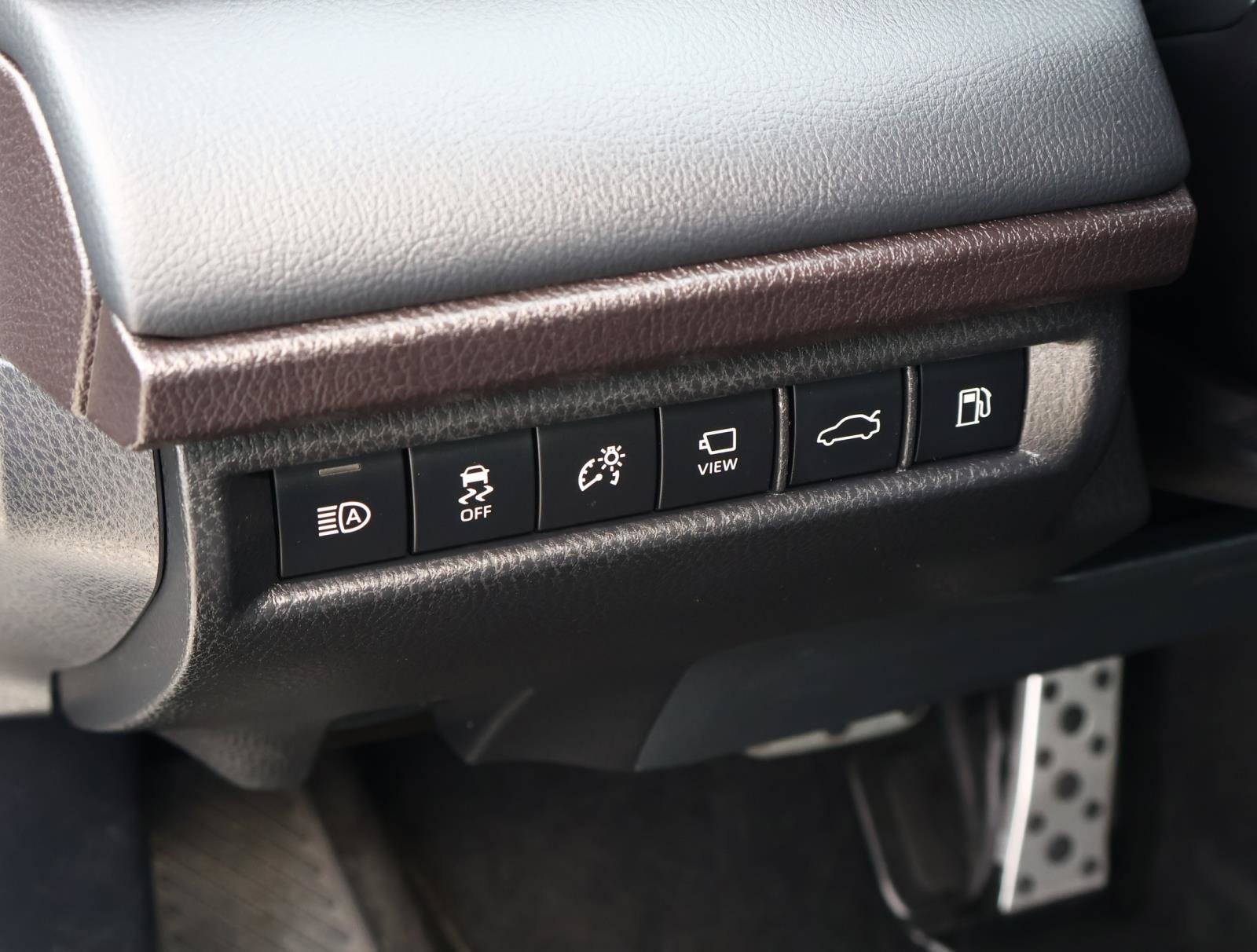 Used 2025 Heavy Metal Toyota XSE image 20