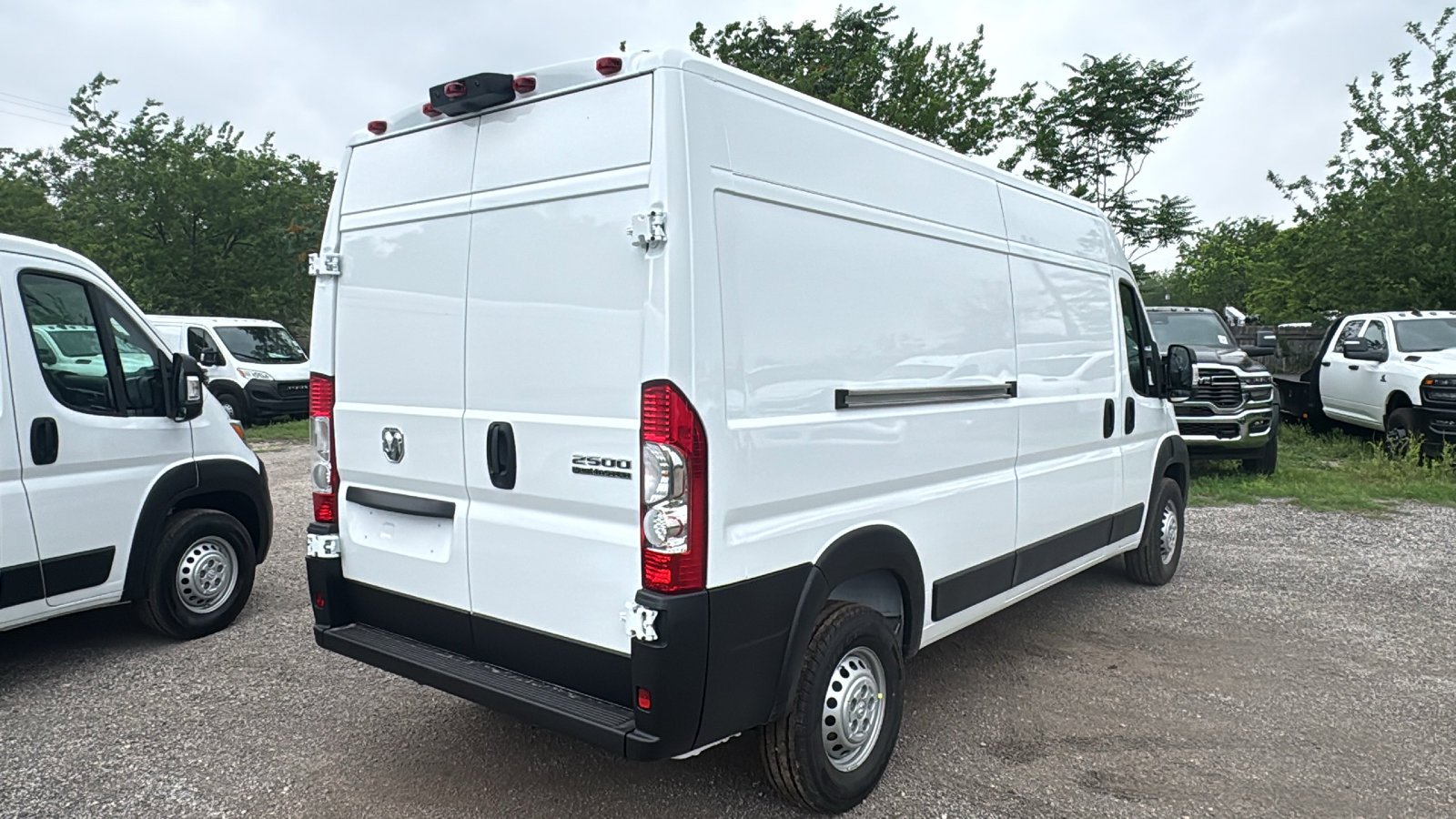 New 2026 Bright White Clear-Coat Exterior Paint RAM Tradesman image 5