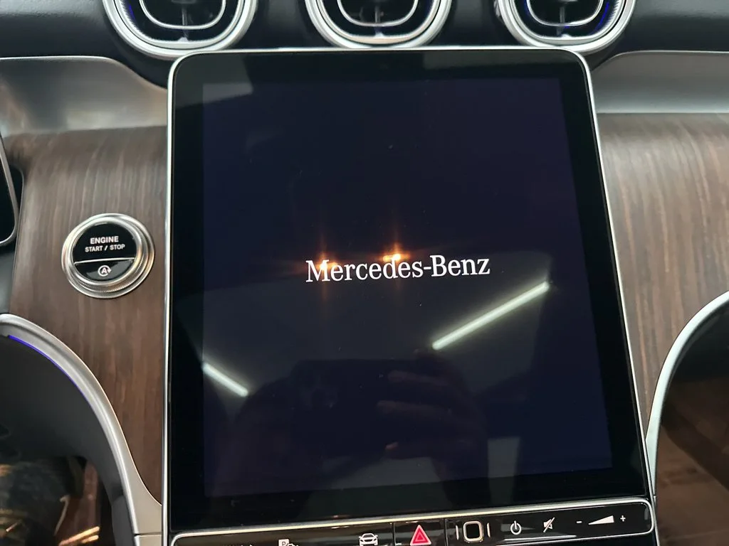 Used 2026 White Mercedes-Benz GLC 300 image 12