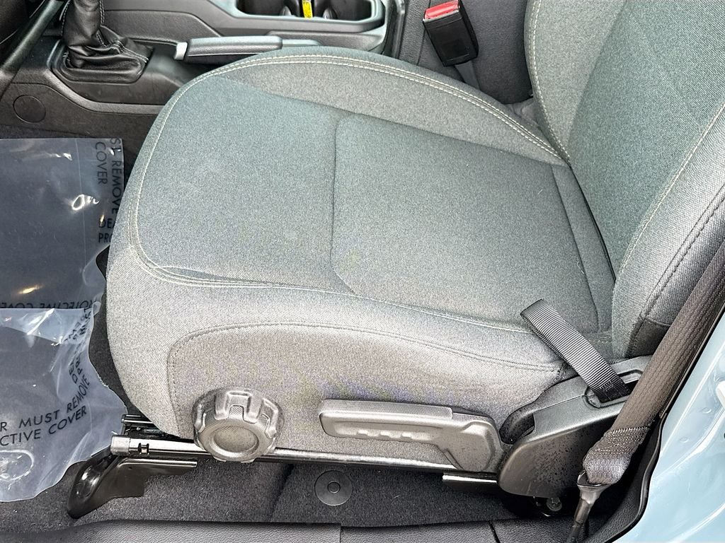 Used 2025 Anvil Clearcoat Jeep Sport S image 19