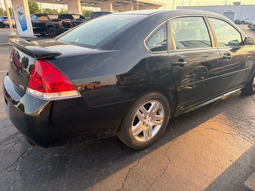 Used 2012 Black Chevrolet LT image 4