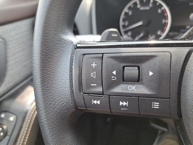 Used 2021 Silver Nissan SV image 21