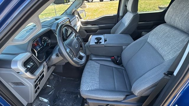 Used 2023 Blue Ford XLT image 17