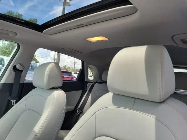 2022 Hyundai Kona Limited - Photo 24