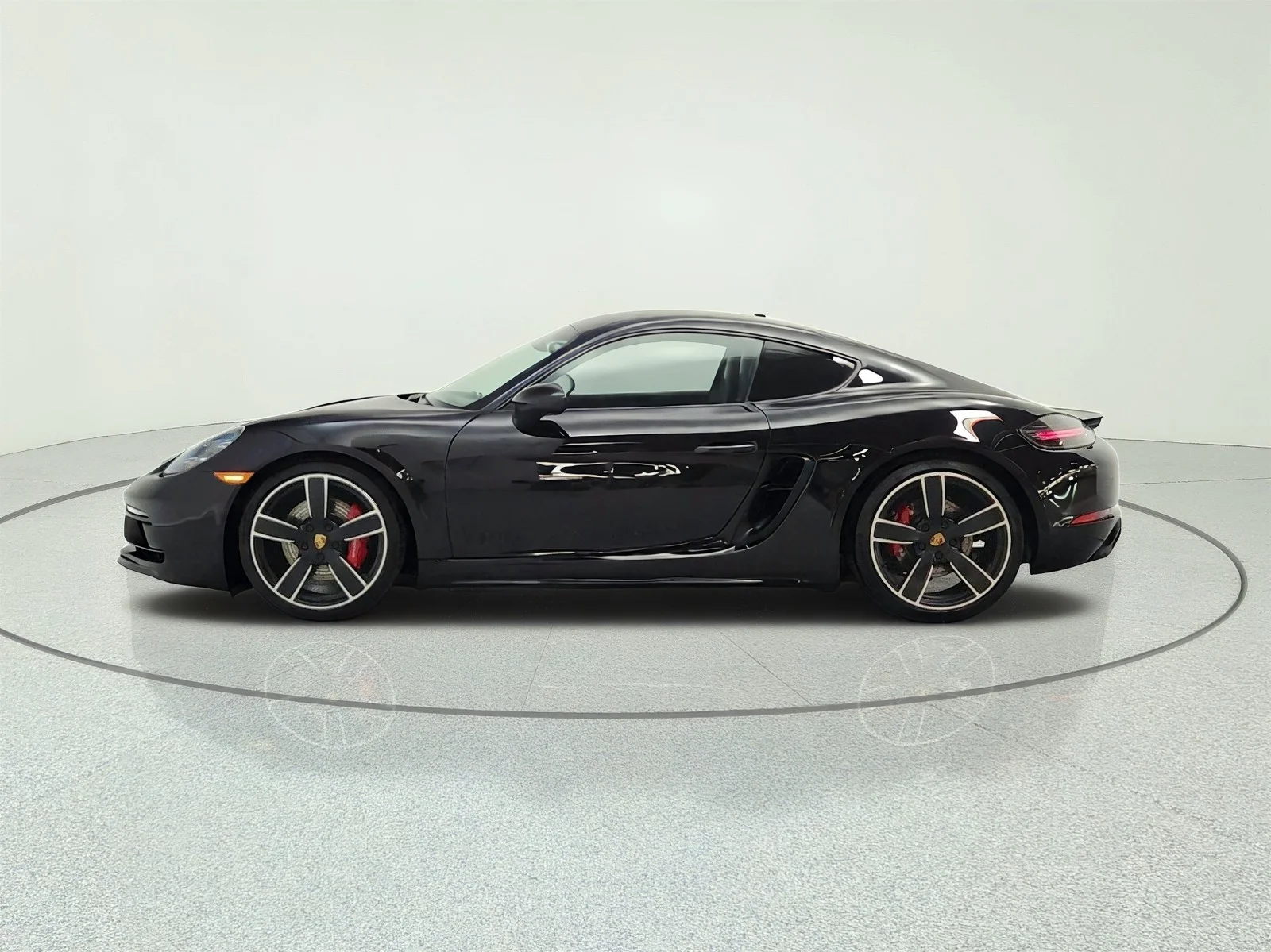 Used 2021 Black Porsche GTS 4.0 Coupe image 8