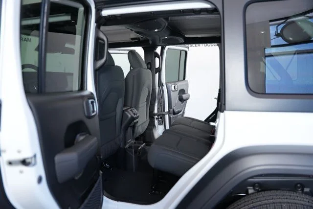 New 2026 Bright White Clear-Coat Exterior Paint Jeep Sport S image 29