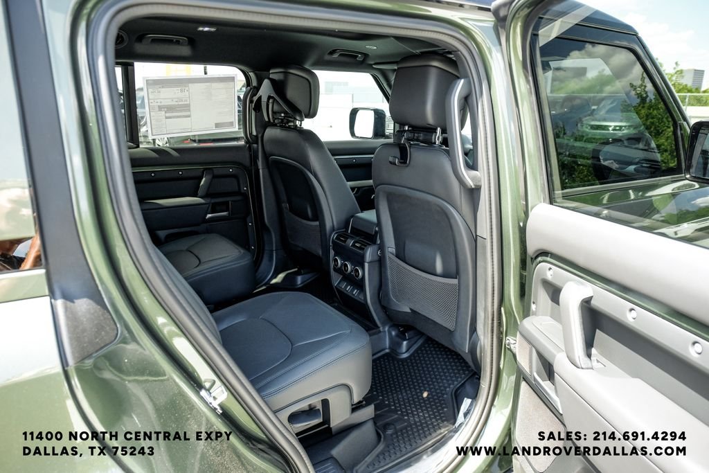 New 2026 Woolstone Green Metallic Land Rover X-Dynamic SE image 46