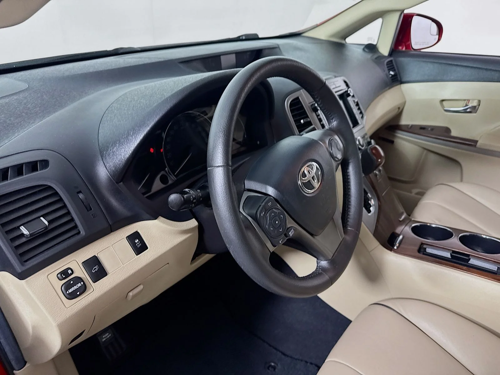 Used 2013 Red Toyota Limited image 9