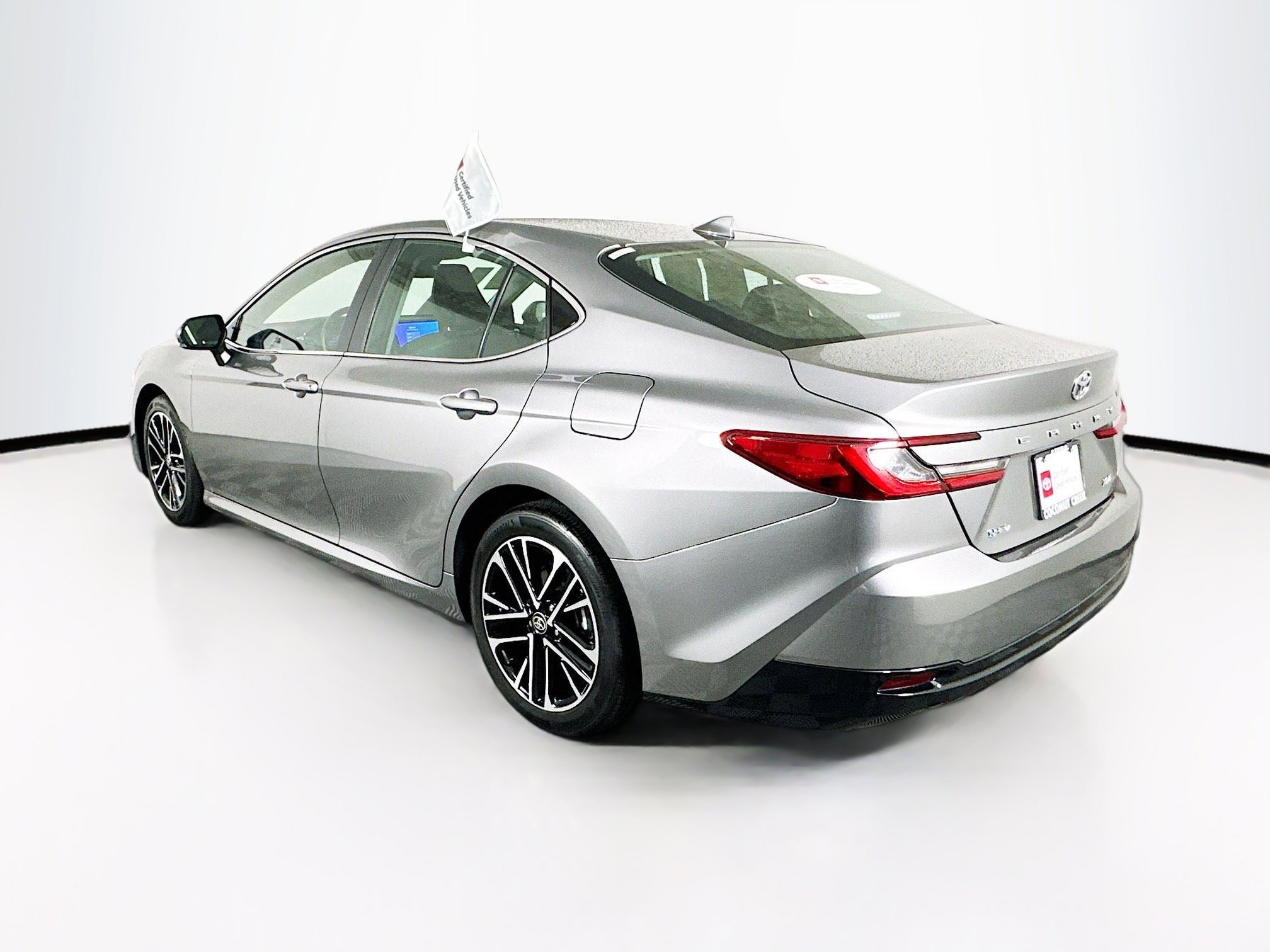 2025 Toyota Camry thumbnail 7