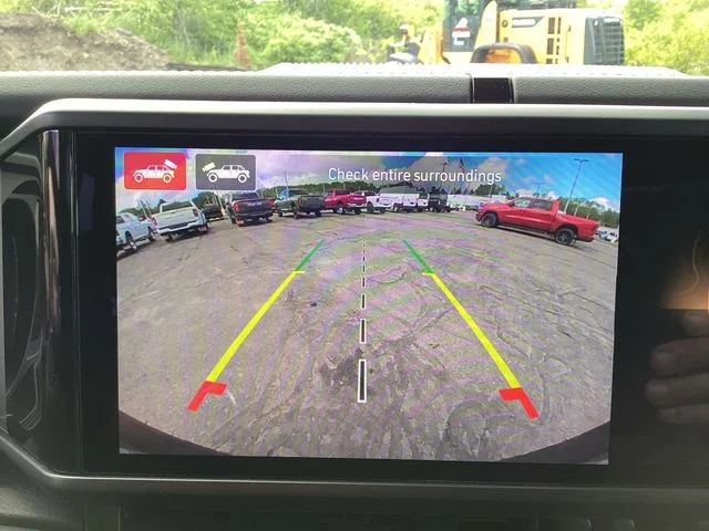 Certified Used 2025 Crystal Metallic Jeep Sahara image 20
