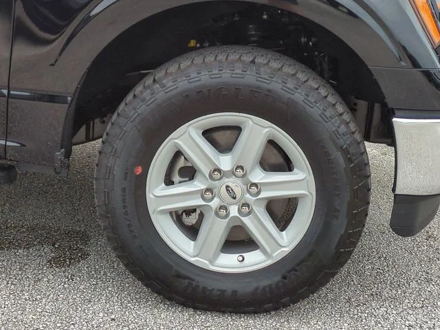 New 2026 Agate Black Metallic Ford XLT image 11
