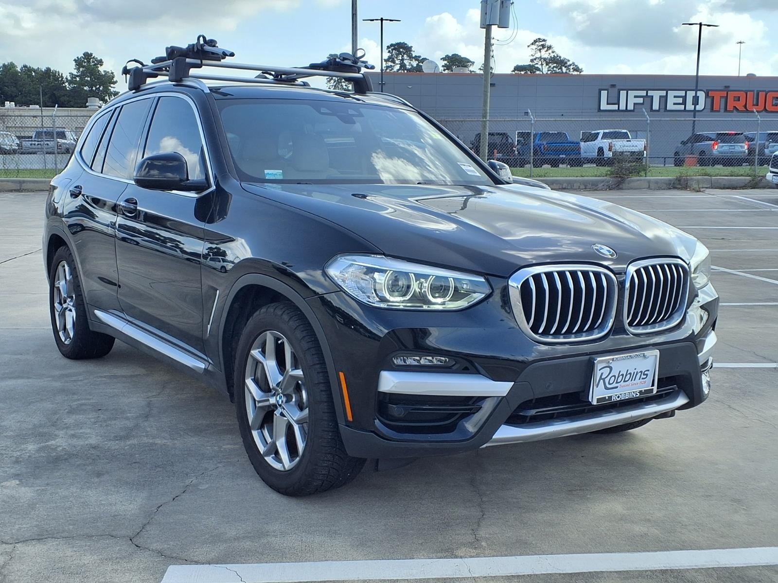 Used 2021 Jet Black BMW sDrive30i image 3