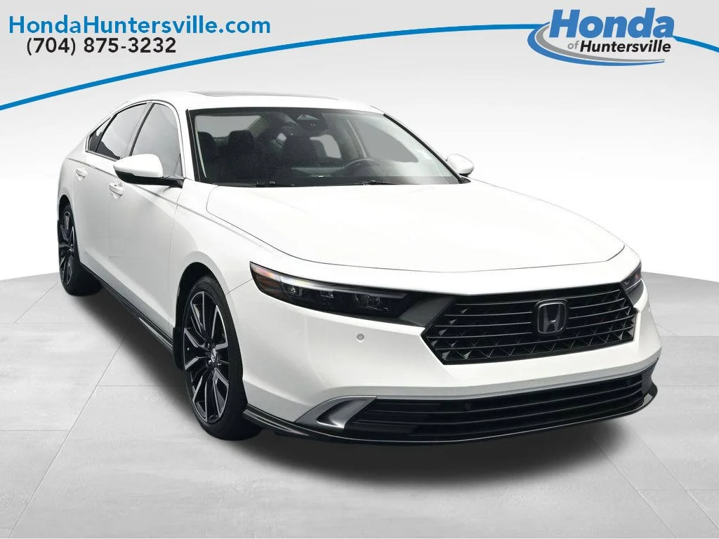 Certified Used 2024 Platinum White Pearl Honda HYBRID TRG image 1