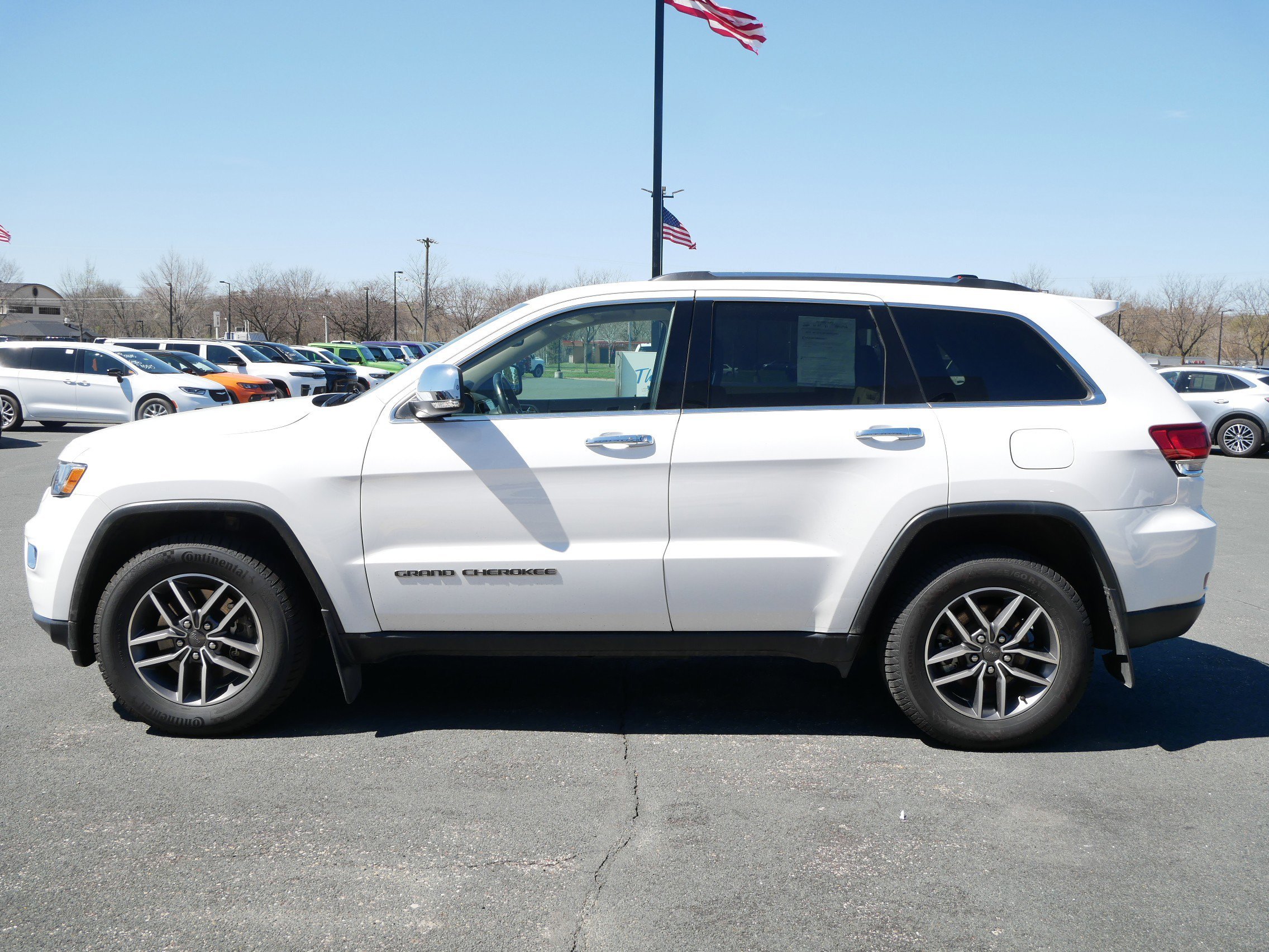 View vehicle photo 5