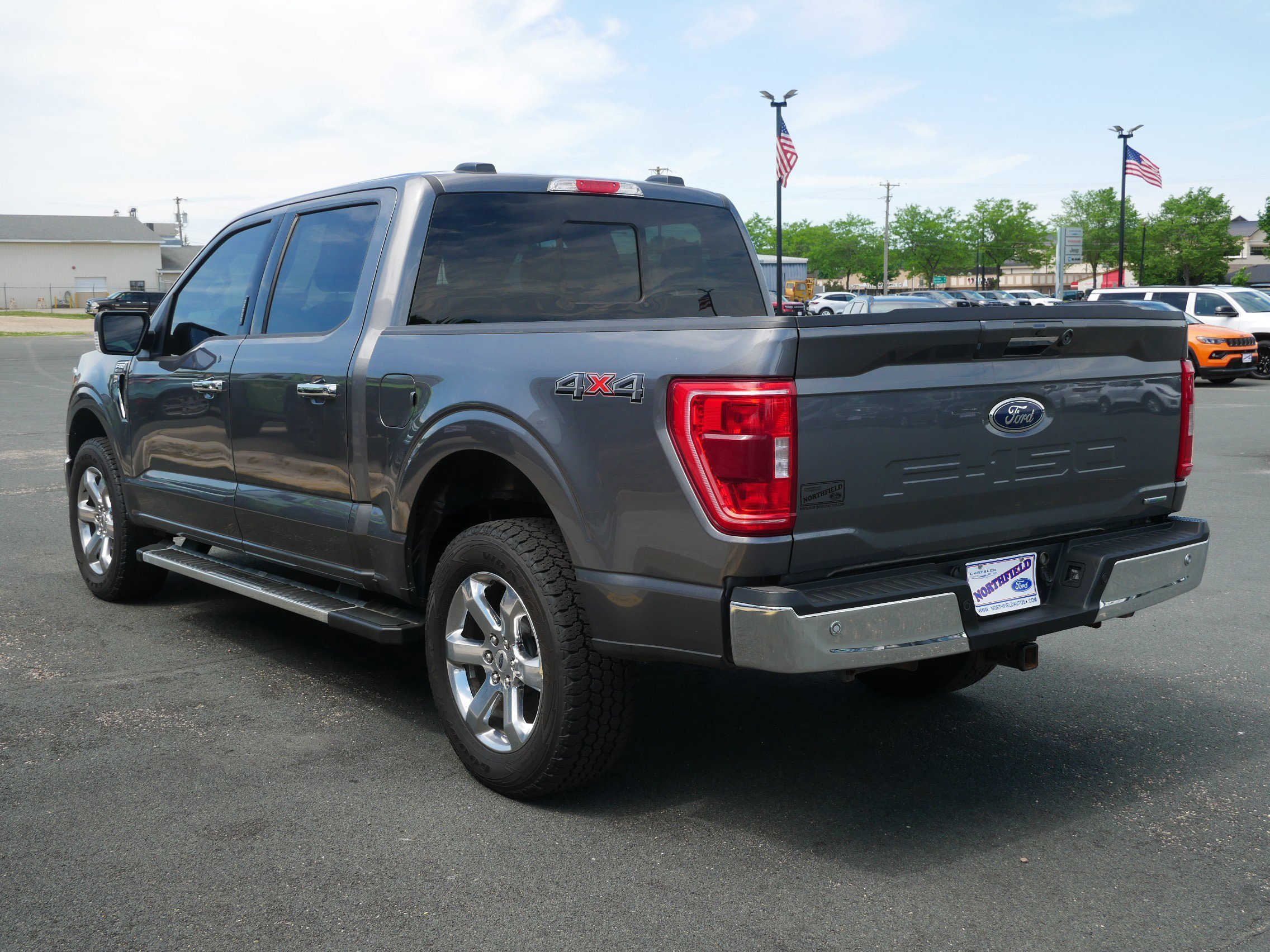 Used 2022 Gray Ford XLT image 6