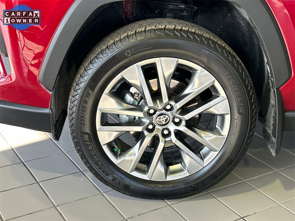 2025 TOYOTA RAV4 - Image 10