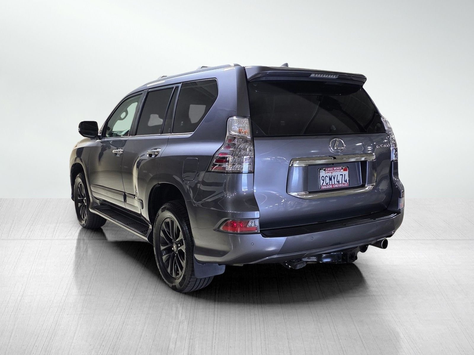 Used 2016 Gray Pearl Lexus 460 image 5