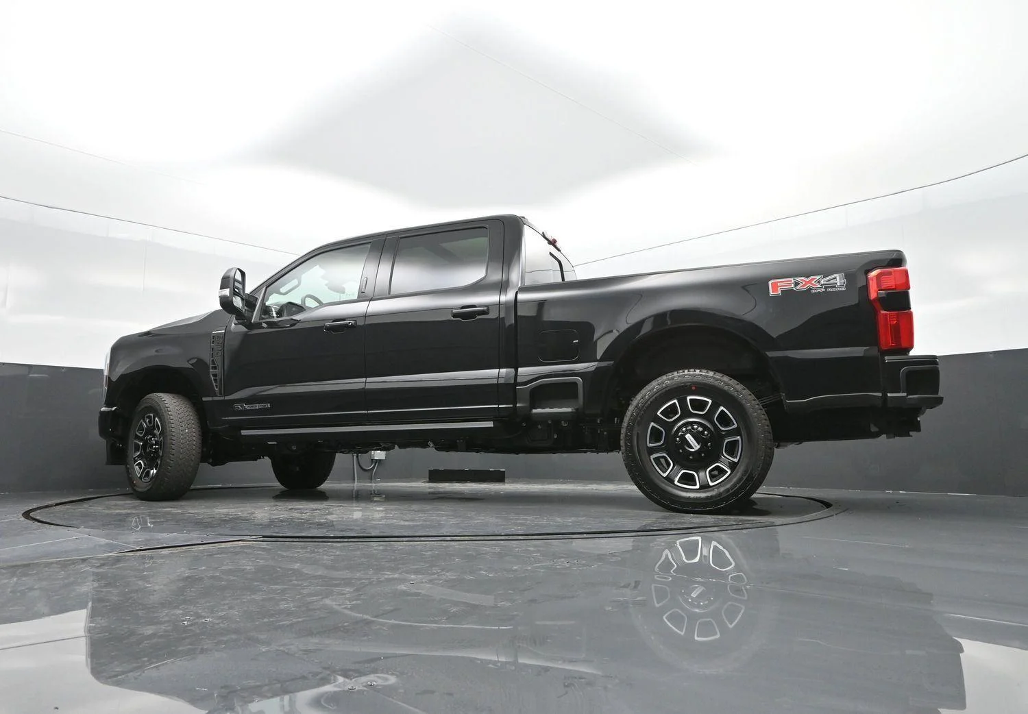 2026 Ford F-250 Super Duty Platinum - Photo 39