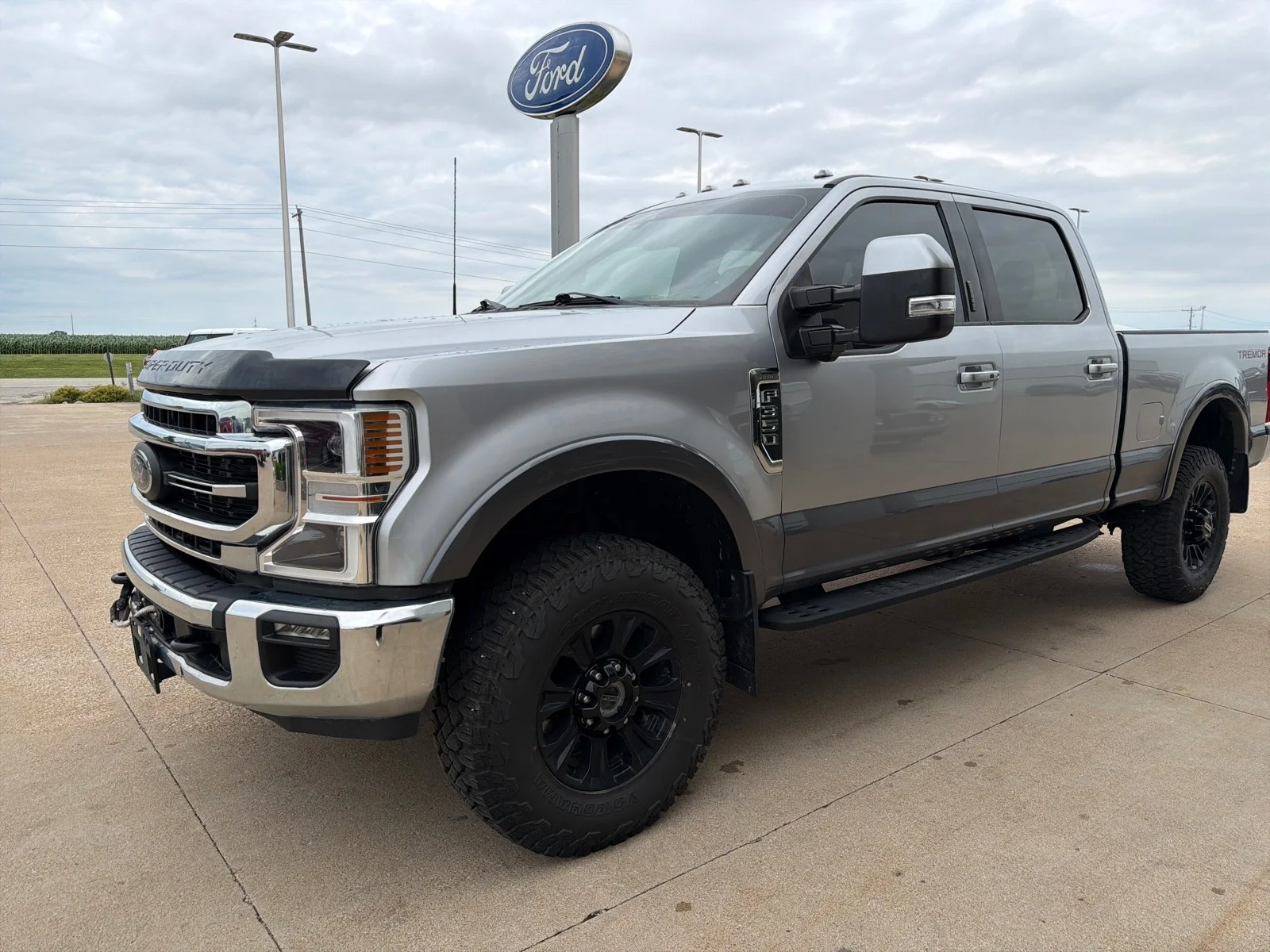 Used 2022 Iconic Silver Metallic Ford LARIAT image 4