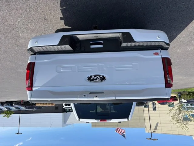 New 2026 Oxford White Ford XLT image 5
