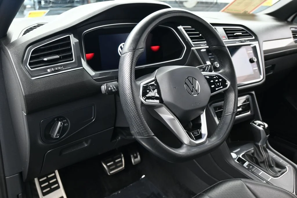 Used 2022 Oryx White Pearl Volkswagen 2.0T SE R-Line Black image 14
