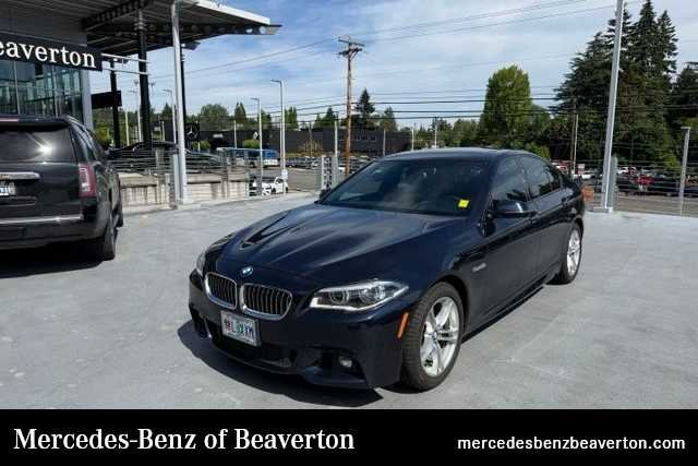 Used 2014  BMW 528i xDrive image 1