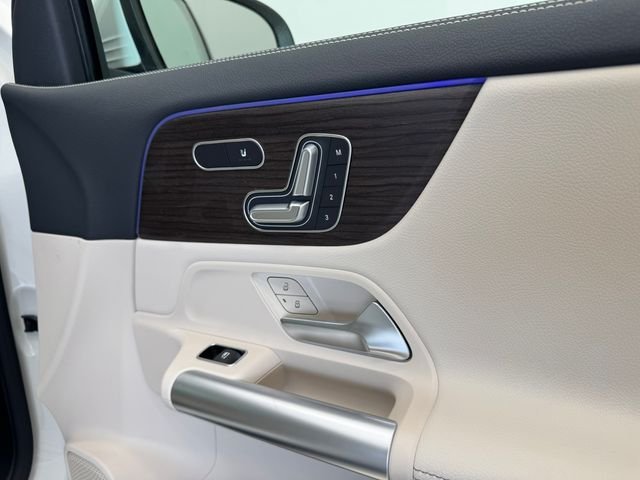 New 2026 Polar White Mercedes-Benz GLA 250 image 41