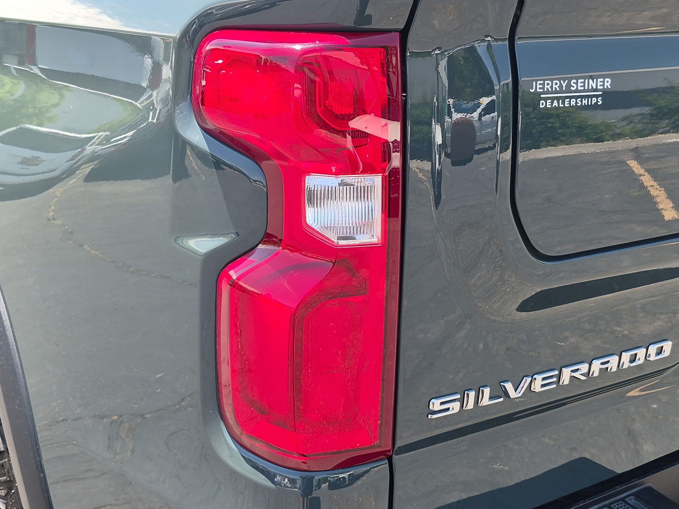 Used 2025 Cypress Gray Chevrolet ZR2 image 11