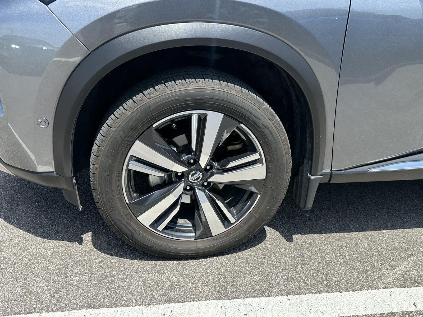 Used 2021 Gun Metallic Nissan Platinum image 6