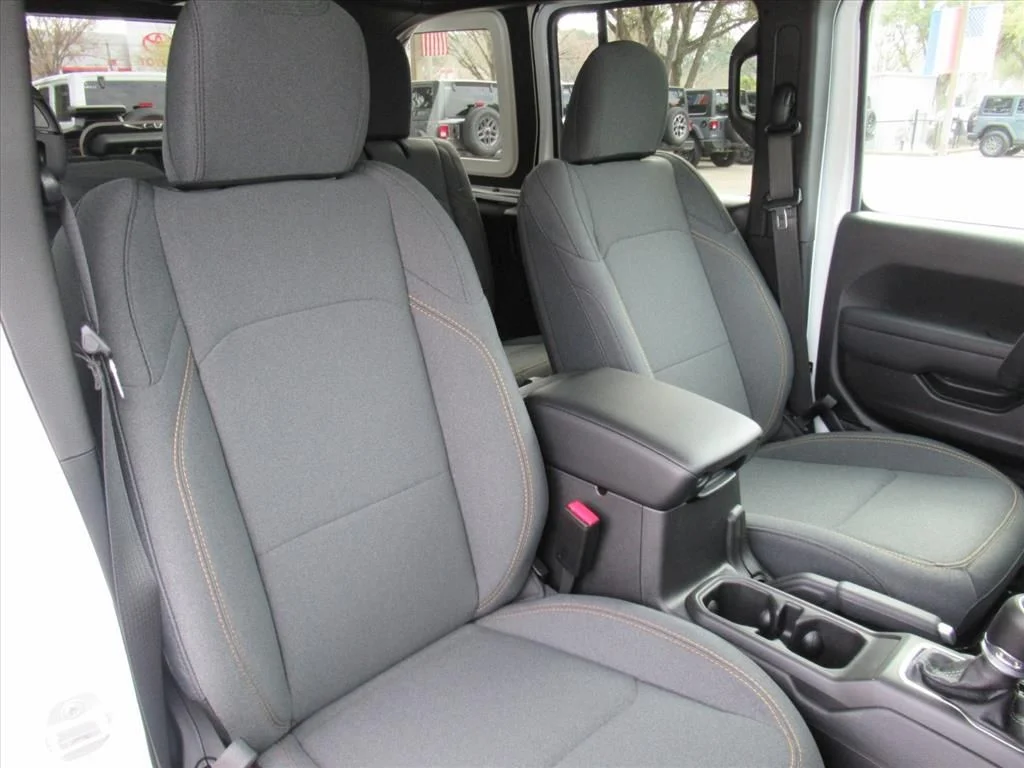 New 2026 Bright White Clear-Coat Exterior Paint Jeep Sport S image 9