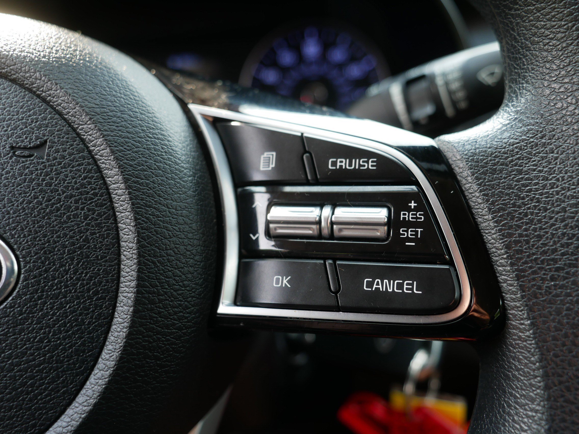 Used 2019 Clear White Kia LXS image 29
