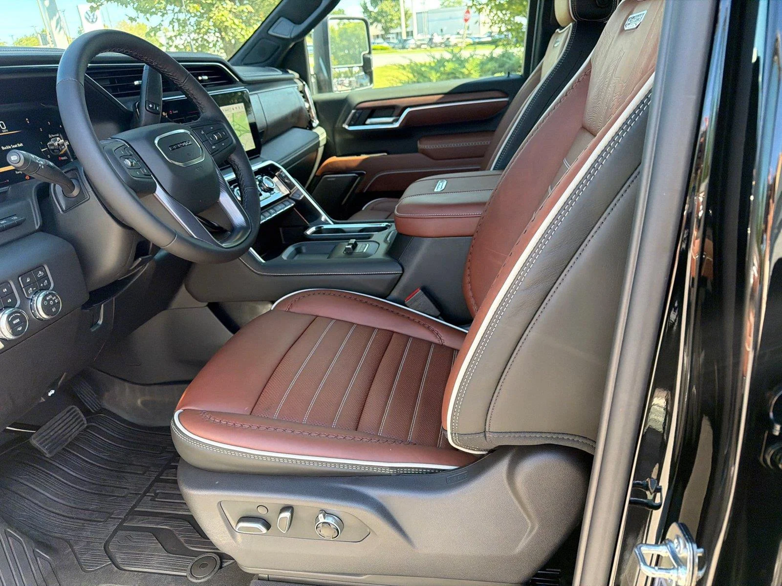 2026 GMC Sierra 2500HD Denali Ultimate - Photo 16