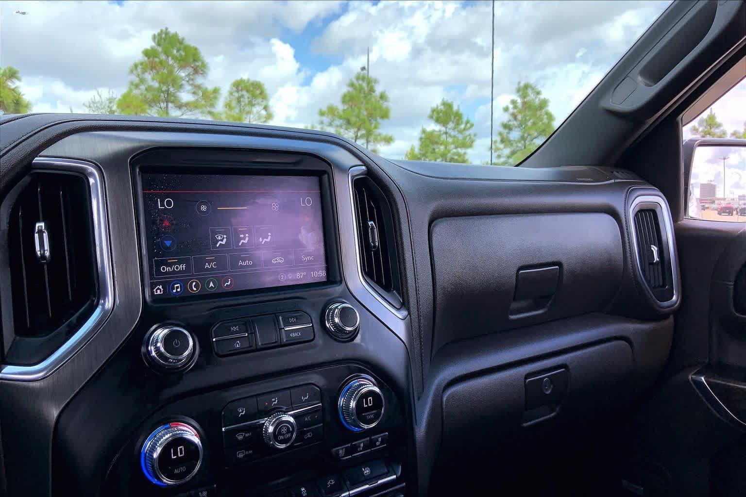 Used 2021 White Frost Tricoat GMC Denali image 35