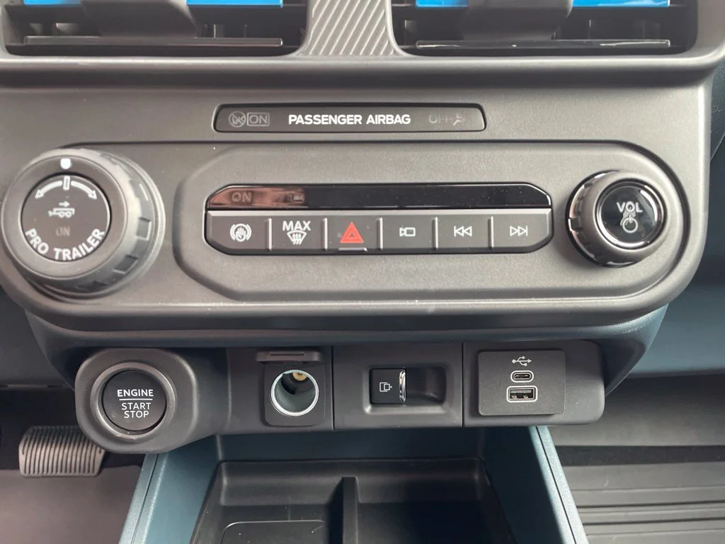 New 2026 CARBONIZED GRAY Ford Lobo High image 18