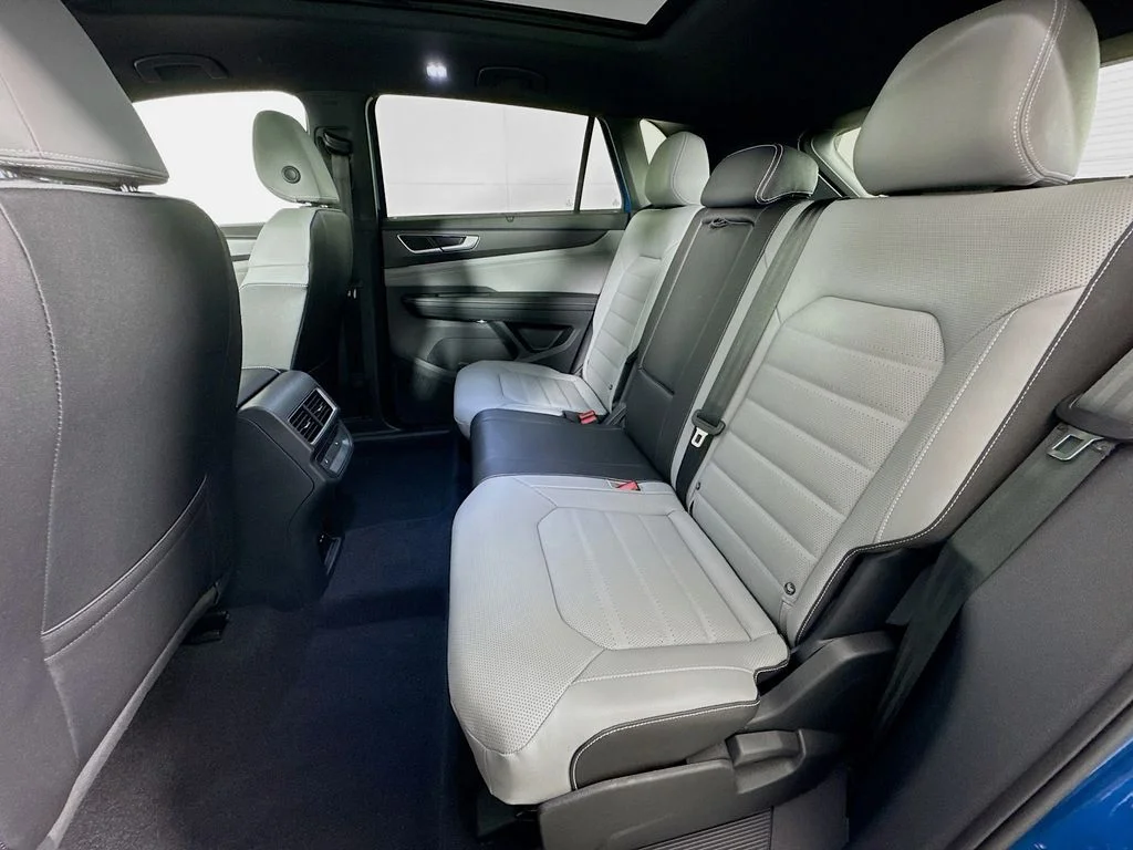 2025 Volkswagen Atlas Cross Sport SEL R-LINE - Photo 14