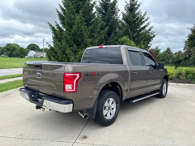 Used 2017 Champagne Ford XLT image 6