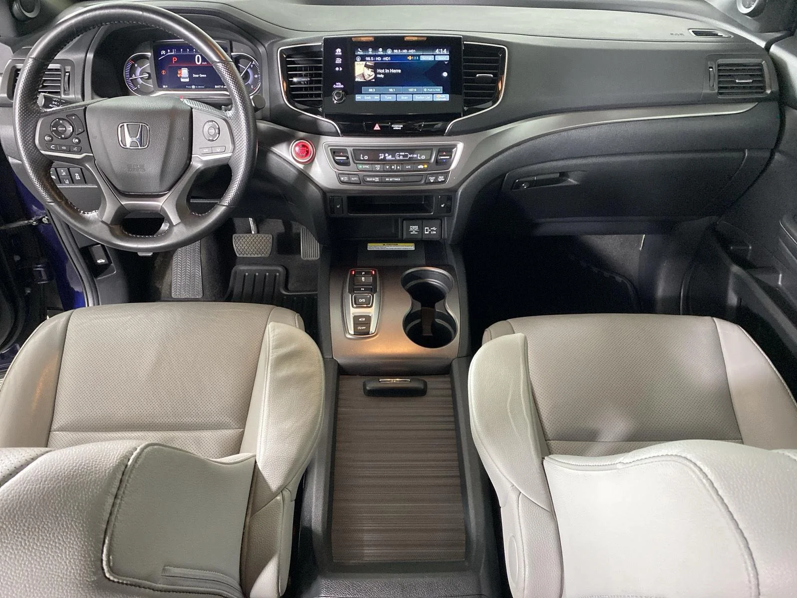 Used 2023 Obsidian Blue Pearl Honda EX-L image 26