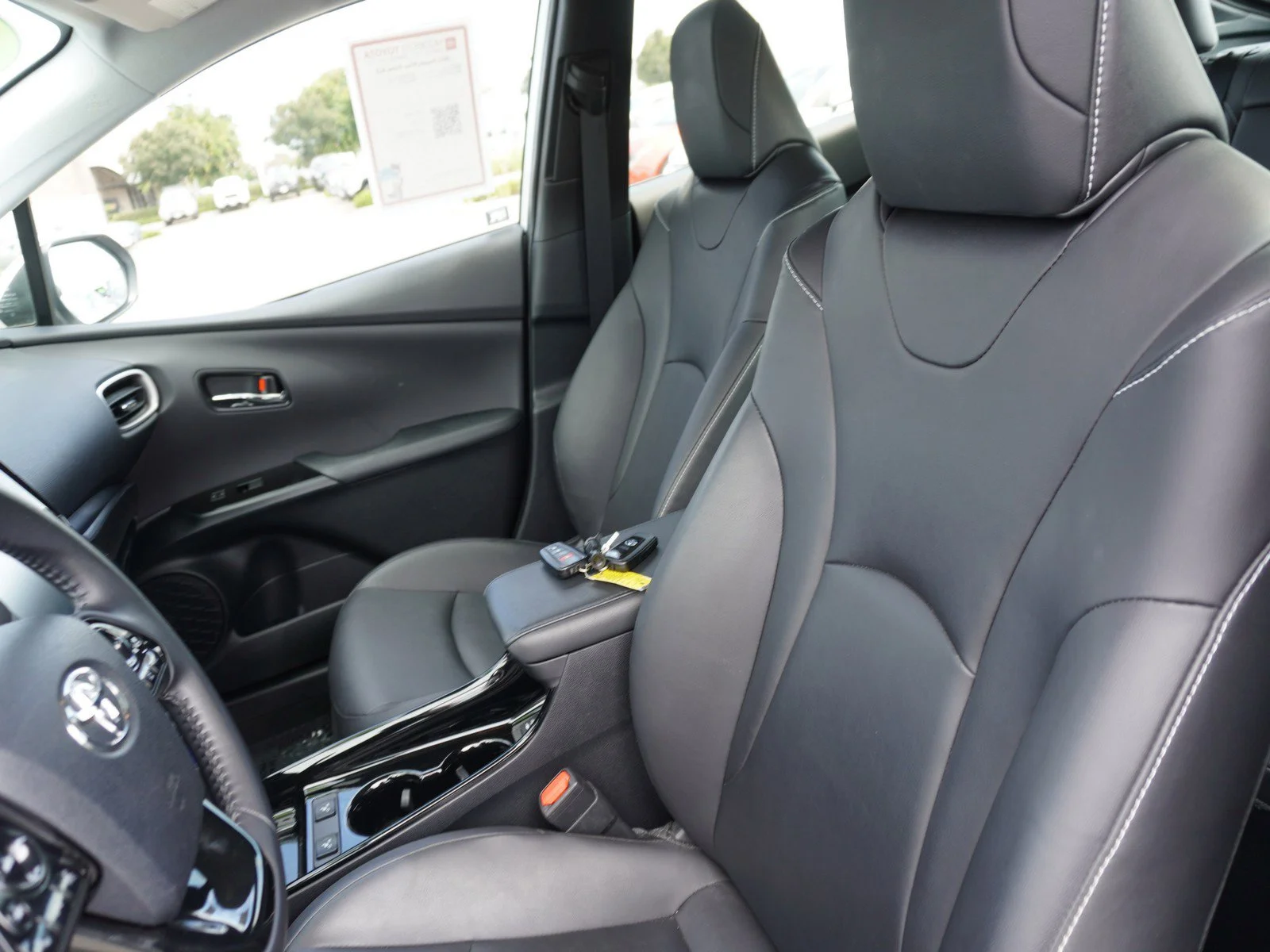 Certified Used 2022 Wind Chill Pearl Toyota XLE image 23