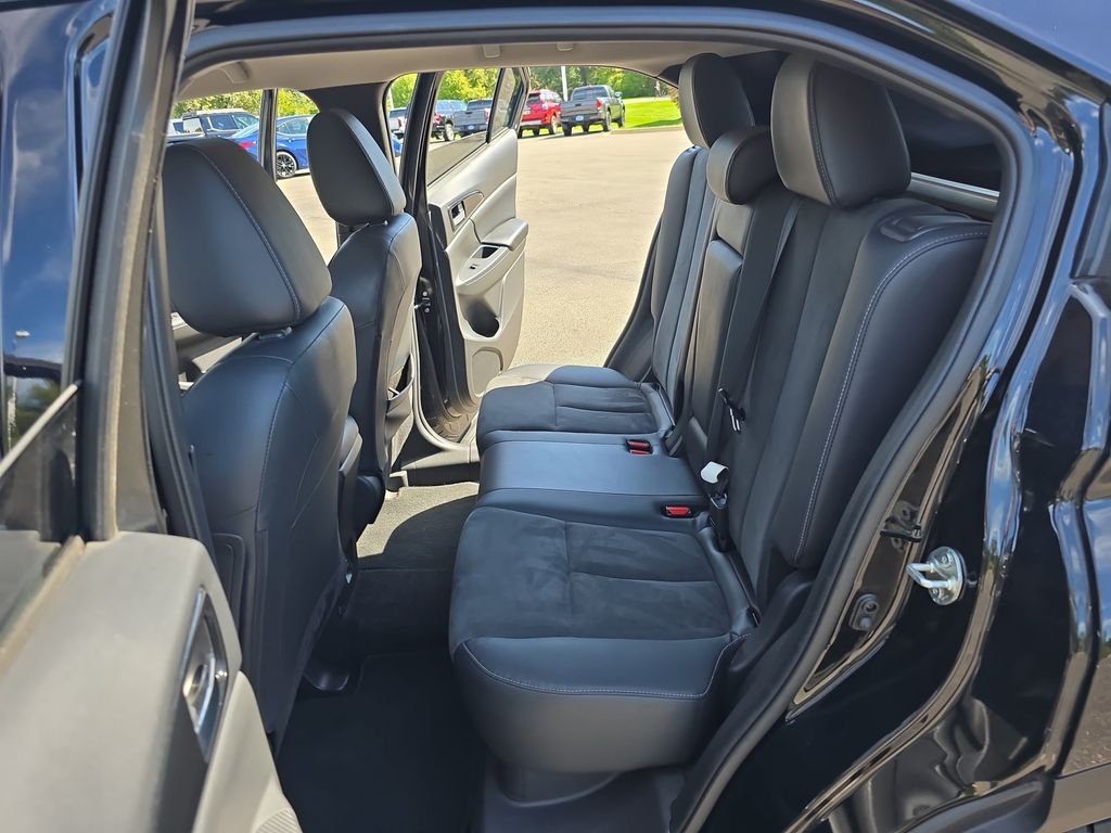 Used 2022 Black Mitsubishi SE image 14