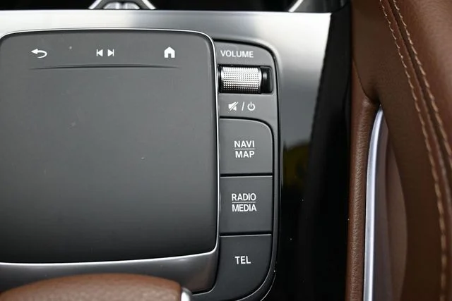 Used 2025  Mercedes-Benz GLE 450e image 29