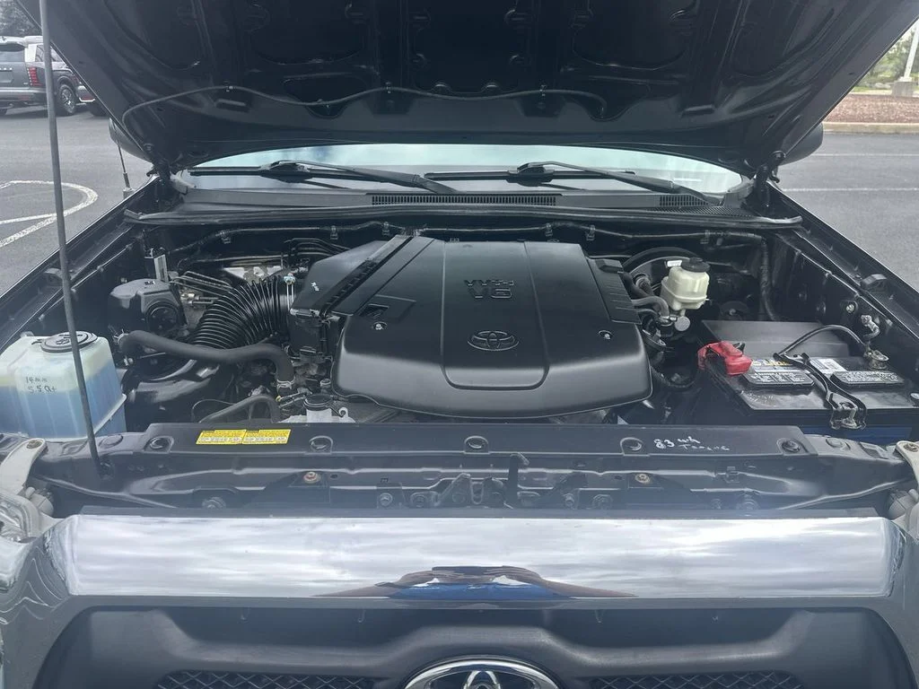 Used 2015 Gray Toyota Base image 31