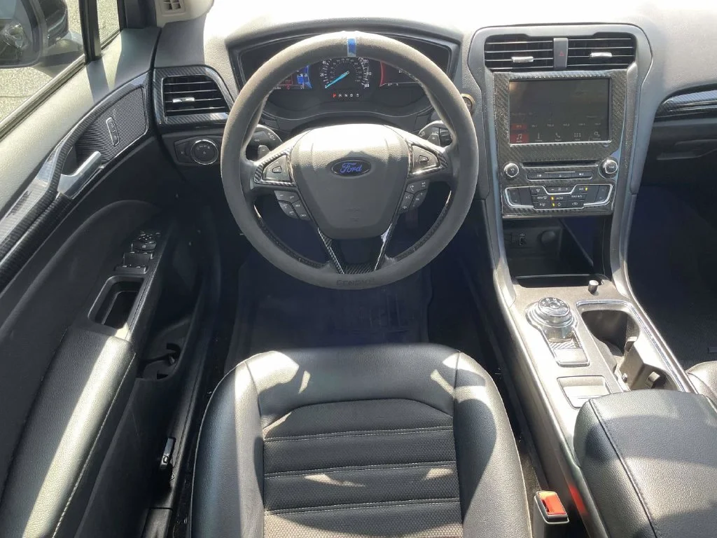 Used 2018 Black Ford SE image 16
