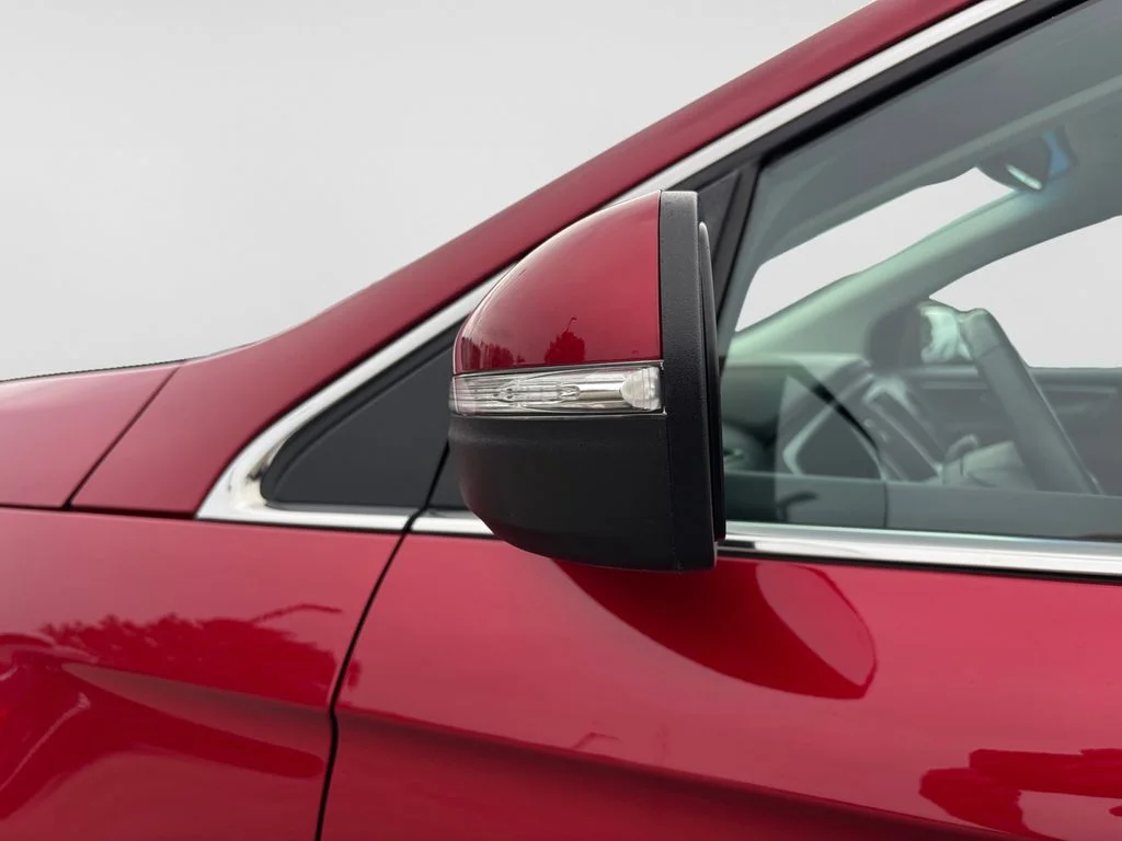 Used 2020 Red Ford SEL image 52