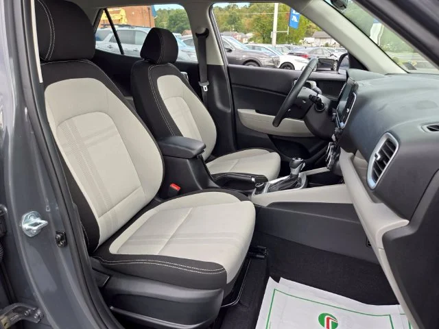 Used 2025 Gray Hyundai SEL image 20