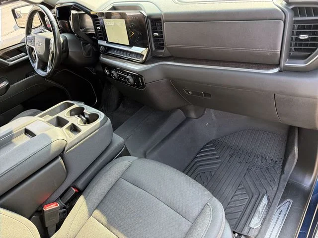 Used 2022 Blue Chevrolet RST image 31